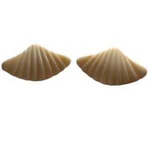 Vintage Shell Shaped Pierced Earrings Woman’s Jewelry